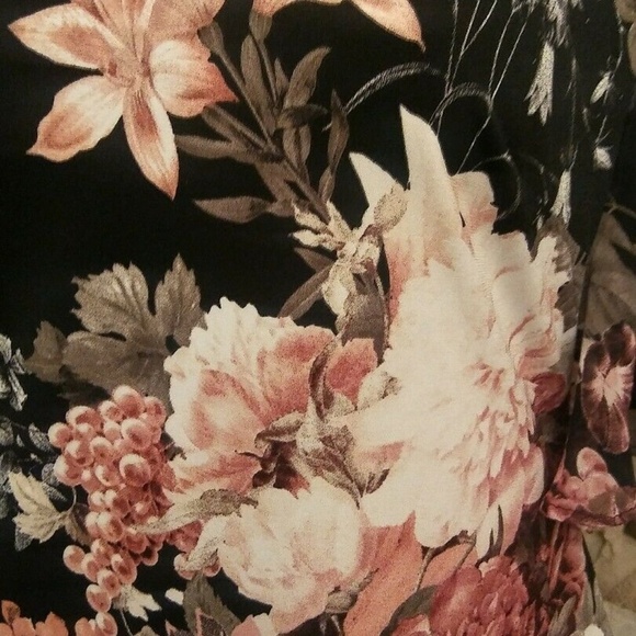 Connected Apparel Black Floral Dress - Picture 3 of 5